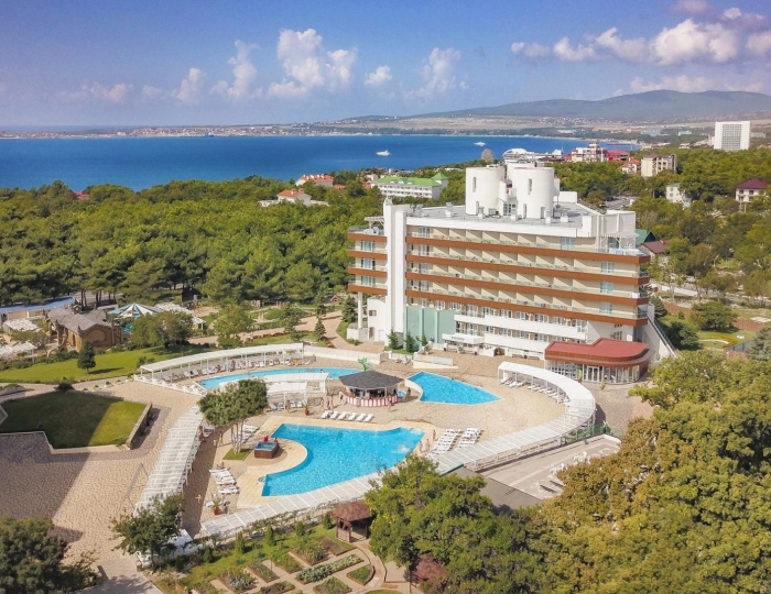 Отель Alean Family Biarritz / Алеан Фэмили Биарриц 