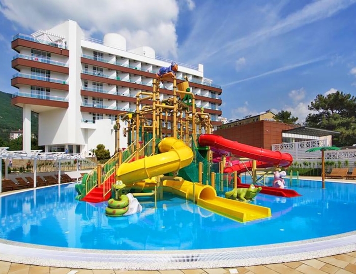 Отель Alean Family Biarritz / Алеан Фэмили Биарриц 