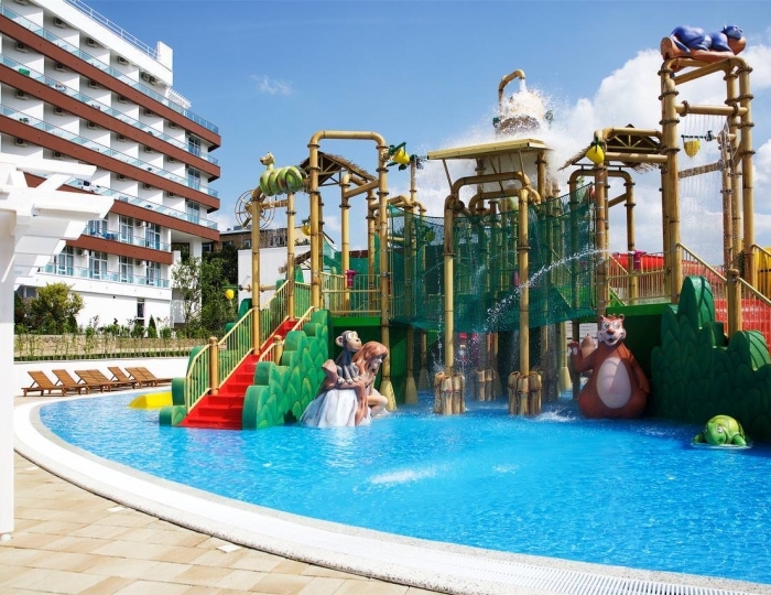 Отель Alean Family Biarritz / Алеан Фэмили Биарриц 