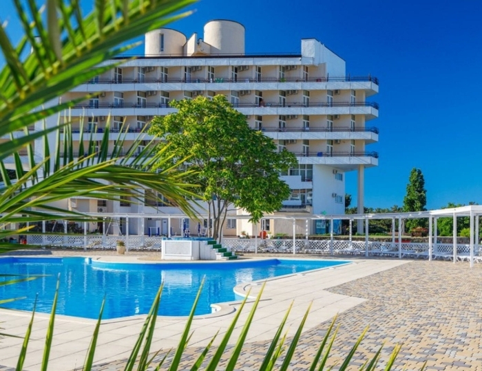 Отель Alean Family Biarritz / Алеан Фэмили Биарриц 